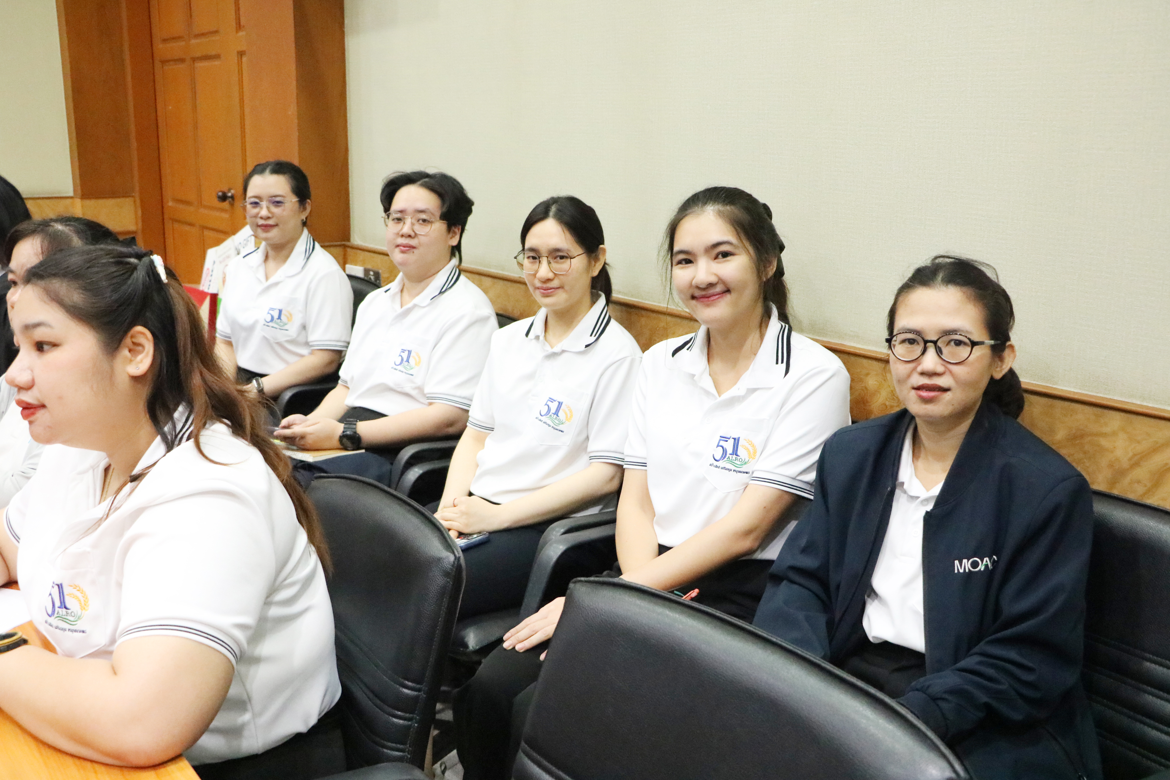 title - รองเลขาธิการ ส.ป.ก. มอบนโยบายนโยบายการดำเนินงานแก่สำนักบริหารกองทุน (สบท.)